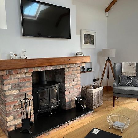 The Cottage At Ashbrook - Charming Country Cottage Near Belfast Exterior foto