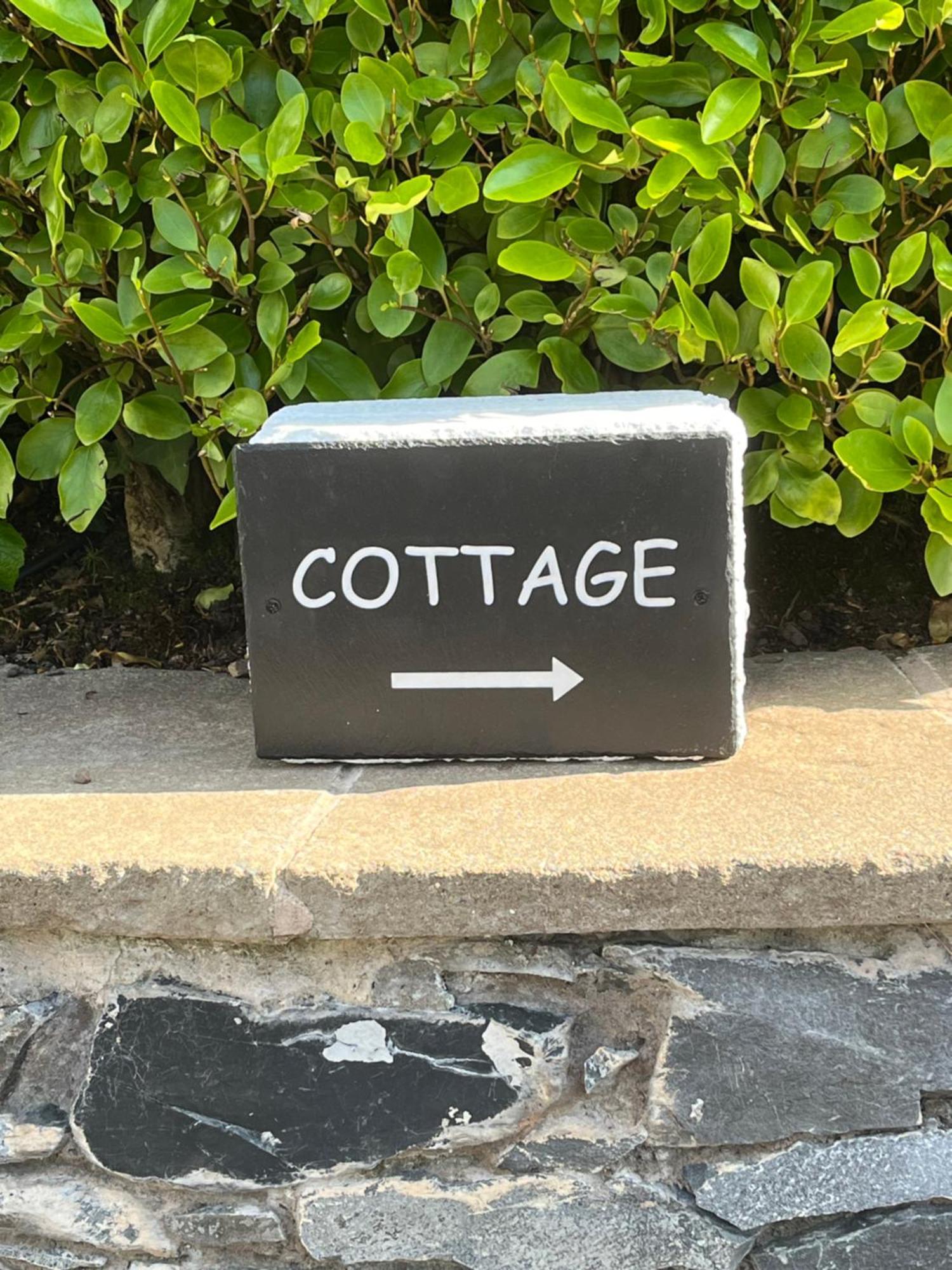 The Cottage At Ashbrook - Charming Country Cottage Near Belfast Exterior foto